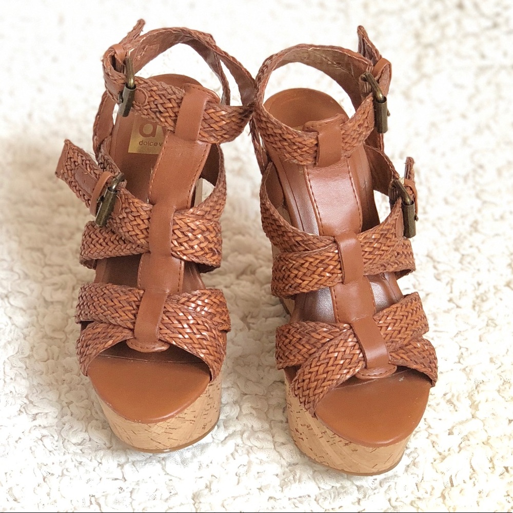 Dolce Vita platform Tan Strappy Wedges Size 6